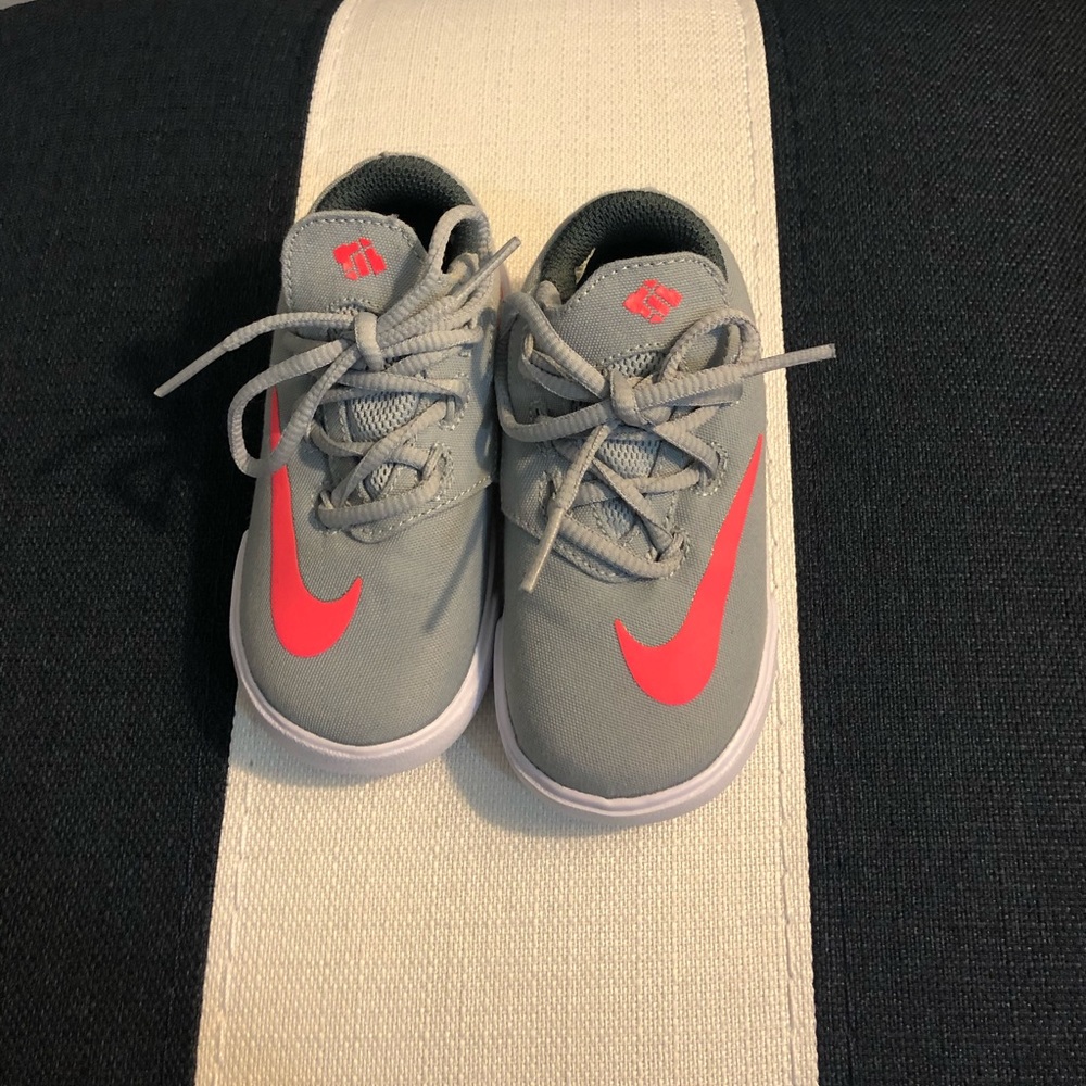 *Never Worn* Nike KD Vulc Sneakers